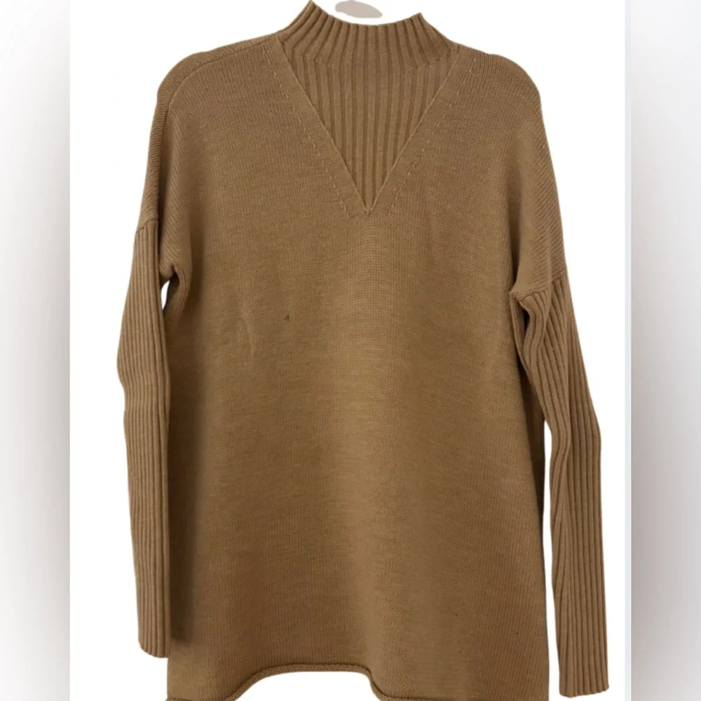 Tory Burch - Mock Neck Merino Wool Oversized Tan Sweater- Size Medium - Picture 6 of 9